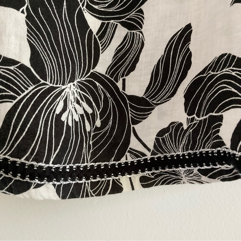 Tahari Linen Blouse Black White Floral Balloon Sleeve Square Neck Size M Beach - Picture 3 of 8
